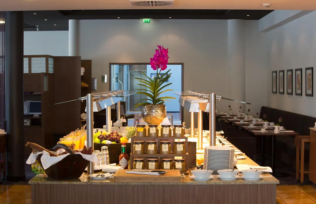 Dorint Hotel am Dom Erfurt-1